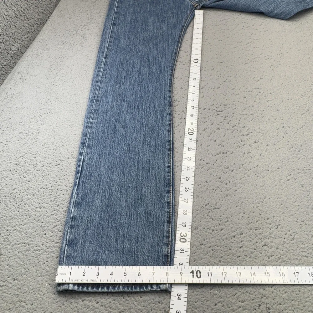 Levis 501 Jeans Mens 32x34 Blue Straight Denim Button Fly Original Fit Stonewash